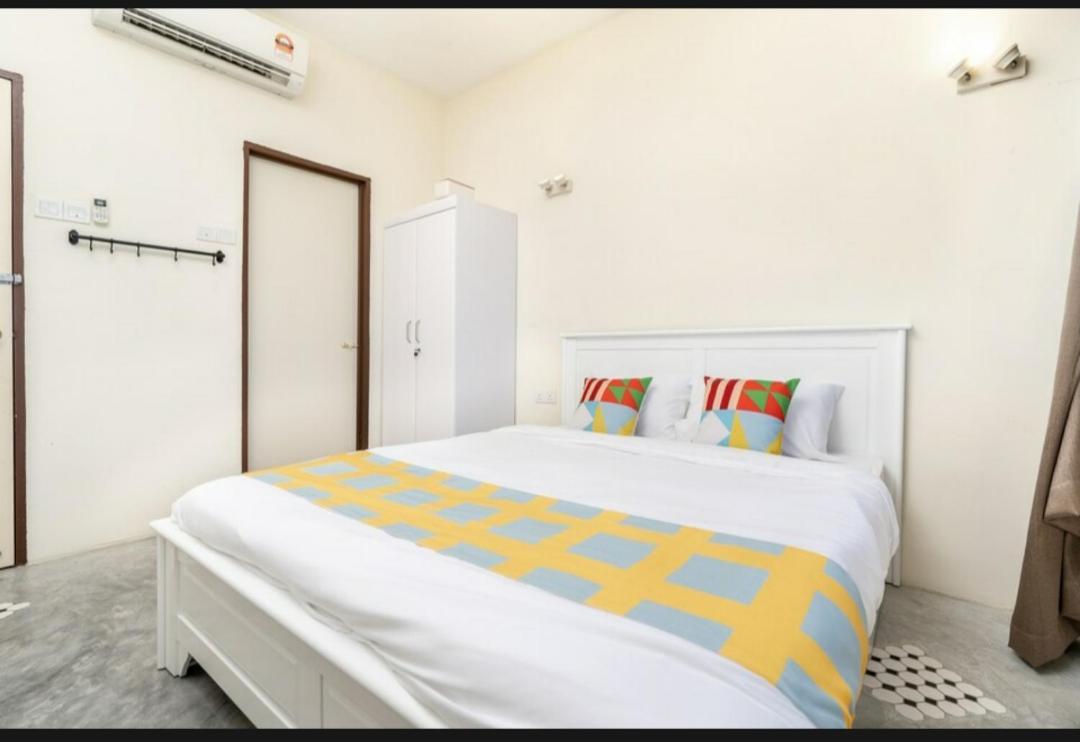 Batu Ferringhi Luxury Seaview Suite - 3Br Eksteriør bilde