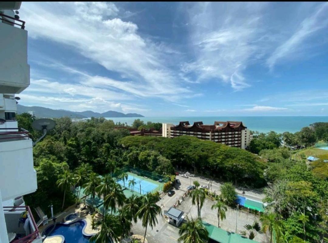Batu Ferringhi Luxury Seaview Suite - 3Br Eksteriør bilde