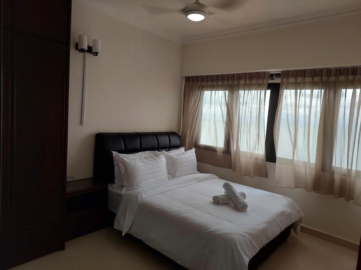 Batu Ferringhi Luxury Seaview Suite - 3Br Eksteriør bilde