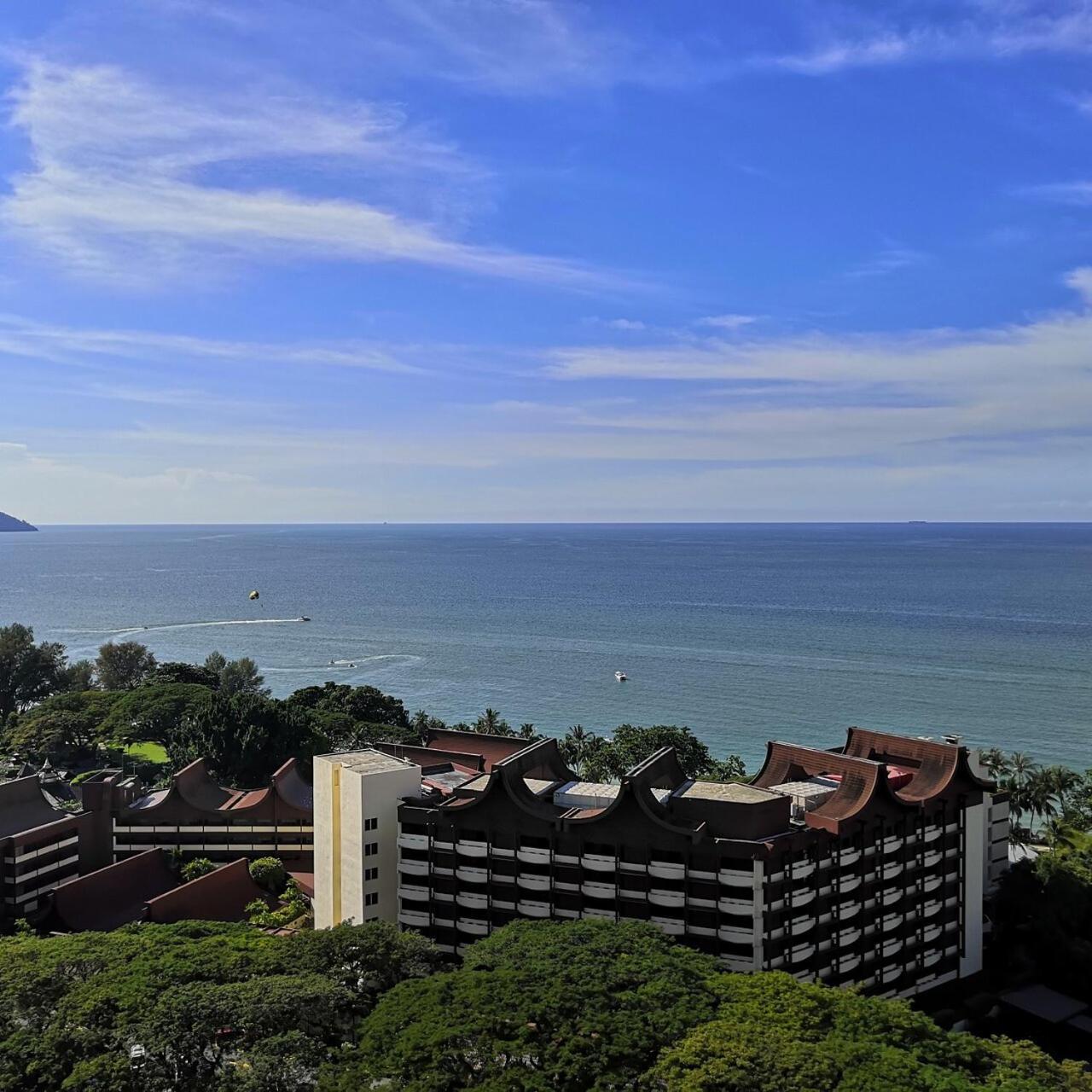 Batu Ferringhi Luxury Seaview Suite - 3Br Eksteriør bilde